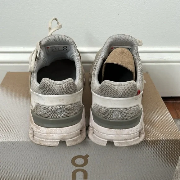 Gray and white On running shoes. - Picture 7 of 14